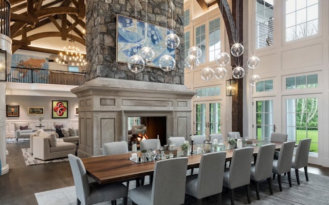 The Art of Selection: Luxury Materials for Custom Home Interiors